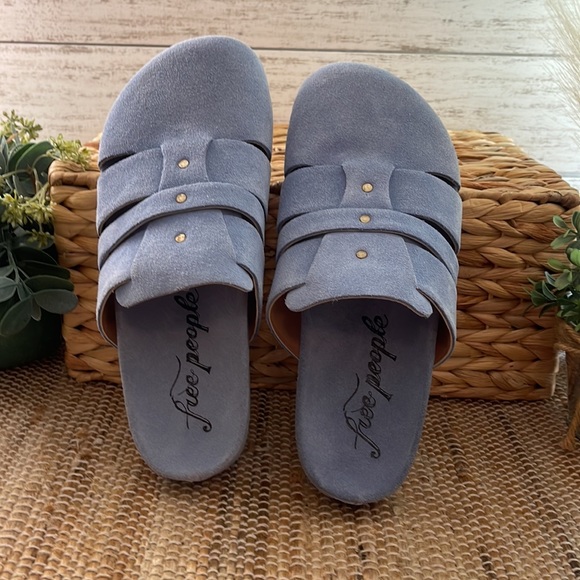 Free People Sunday Season Footbed Mules Suede Slip On Blue Bell Size 38 - Picture 8 of 9